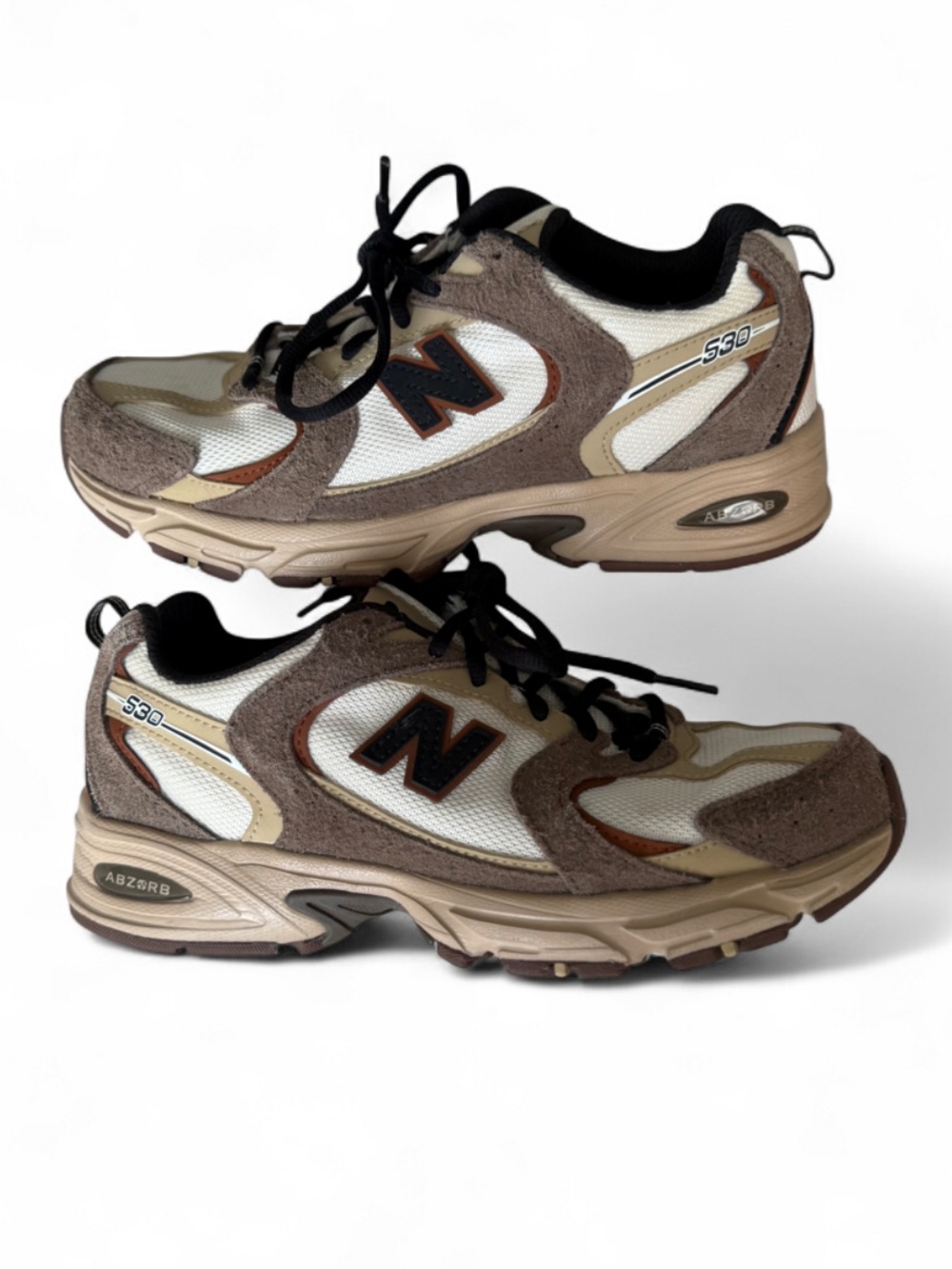 New Balance Woman 530 Sneakers in Beige, Brown and White
